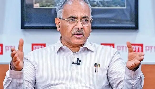 NCERT की बुक में भारत और INDIA दोनों शब्द रहेंगे मौजूद: NCERT प्रमुख दिनेश प्रसाद