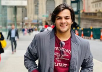 कॉमेडी की आंच में फंसे आशीष चंचलानी, लाइव आकर छलके आंसू, फैंस से लगाई गुहार