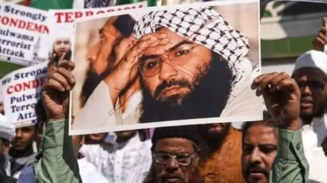 भारत की एयरस्ट्राइक में उजड़ा आतंकी मसूद अजहर का परिवार, 10 की मौत, 4 गुर्गे भी ढेर