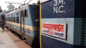 बेगमपुरा एक्सप्रेस में सीट विवाद को लेकर एक की मौत, दो घायल