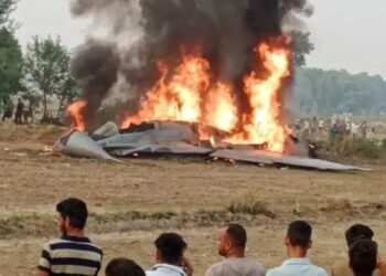 आगरा: बड़ा विमान हादसा, वायुसेना का मिग- 21 क्रैश, दोनों पायलट की होशियारी से बची जान