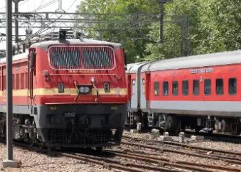 त्योहारों पर घर जानें में नहीं आएगी दिक्कत, गुजरात से चलेंगी स्पेशल ट्रेनें