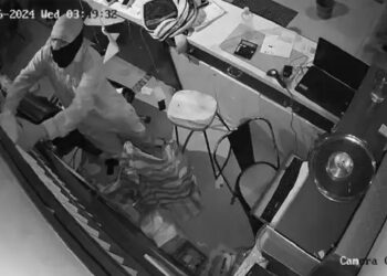 जयपुर की मोबाइल शॉप से लूटे 2 करोड़ के एप्पल फोन, तलाश जारी!