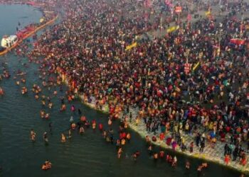महाकुंभ से इकोनॉमी को मिला बड़ा बूस्ट, 40 करोड़ श्रद्धालुओं से हुआ 2 लाख करोड़ का रेवेन्यू!
