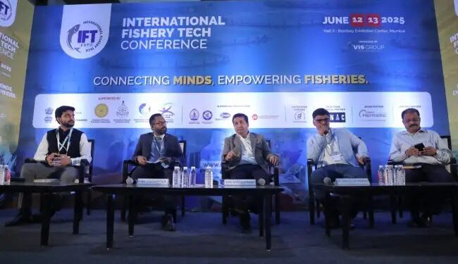 मुंबई में प्रौद्योगिकी-आधारित मत्स्यपालन प्रौद्योगिकी प्रदर्शनी का उद्घाटन