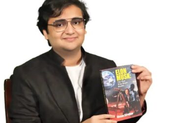 भारतीय किशोर लेखक और वैज्ञानिक ने एलन मस्क पर लिखी प्रेरक जीवनी