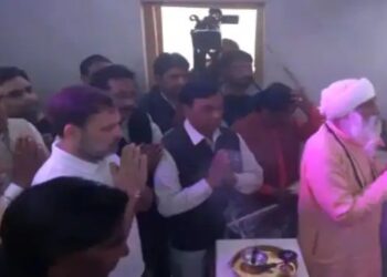 Delhi Election: ओखला – पटपड़गंज में रैली से पहले वाल्मीकि मंदिर पहुंचे राहुल गांधी