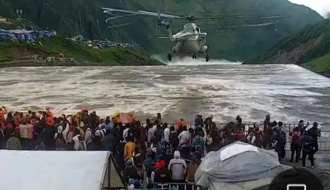 उत्तराखंड: NDRF- SDRF के लिए चुनौती बना रेस्क्यू, पैदल शुरु किया अभियान