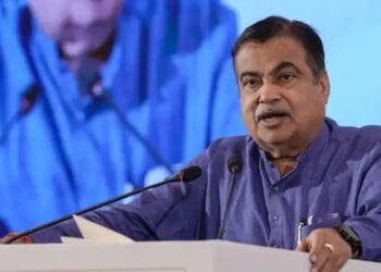 जाति की बात पर भड़के नितिन गडकरी, कास्ट पॉलिटिक्स पर उठाए सवाल