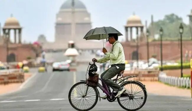 रिकॉर्ड तोड़ गर्मी! हीट स्ट्रोक का प्रकोप.. अचानक 106°F पहुंचता है शरीर का तापमान