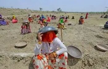 तेज धूप से बूरा हाल, राजस्थान के इस जिले में 45 के पार पहुंचा तापमान