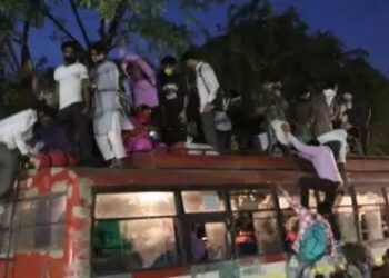 दिल्ली पुलिस का बसों पर एक्शन, 859 के चालान, LG के निर्देश पर कार्रवाई