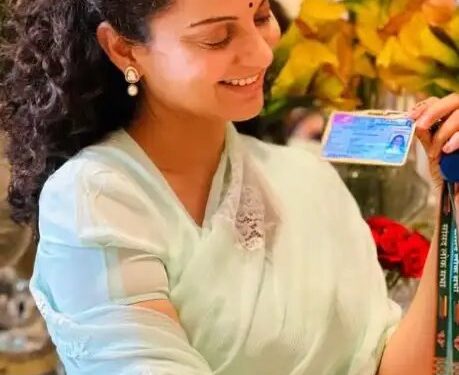 कंगना रनौत ने फ्लॉट किया अपना नया सांसद भवन, लिखा ये मैसेज