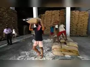 एफसीआई 25 मार्च तक खुले बाजार में 25 लाख मीट्रिक टन गेहूं की बिक्री की पेशकश करेगा