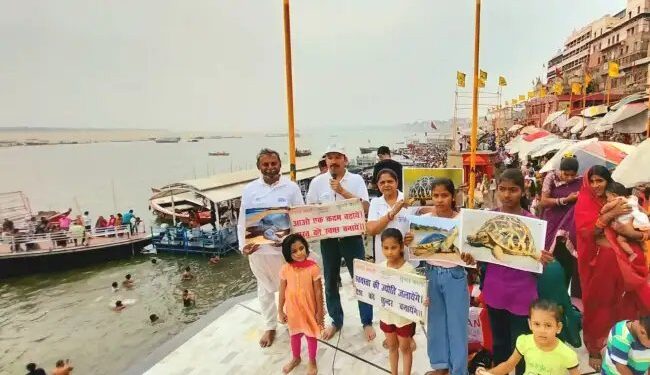 विश्व कछुआ दिवस पर गंगाजल के रक्षक कछुओं के संरक्षण का आवाह्न