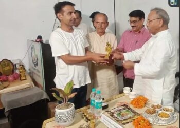 बड़ौत में वैज्ञानिक मधुमक्खी पालन प्रशिक्षण का सफल समापन, सांसद डॉ. राजकुमार सांगवान ने वितरित किए प्रमाणपत्र