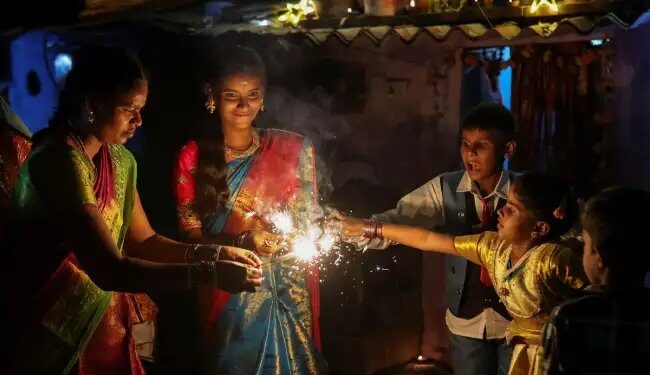 दिवाली पर नहीं जला पाएंगे पटाखे, आतिशी सरकार ने लगाया बैन