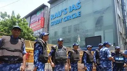 ओल्ड राजेंद्र नगर में बढ़ा छात्रों का प्रदर्शन, दिल्ली पुलिस ने बढ़ाई सुरक्षा