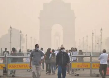 दिल्ली-एनसीआर में आई सर्दी, जानें क्या है मौसम अपडेट?