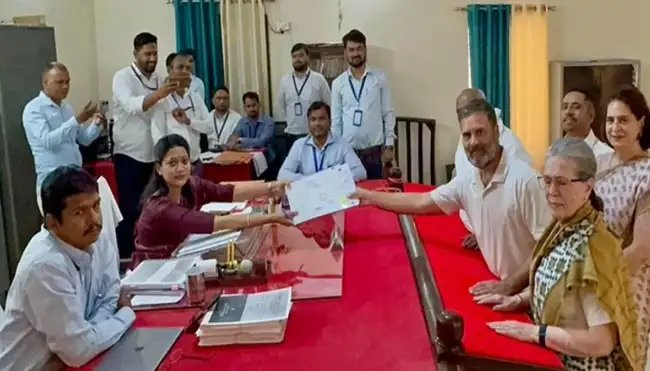 राहुल गांधी लड़ेंगे रायबरेली से चुनाव, मां- बहन के साथ दाखिल करने पहुंचे नामांकन