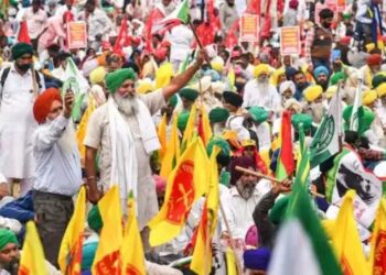 पंजाब: महापंचायत में बड़ा ऐलान,13 और 26 जनवरी को निकलेगा ट्रैक्टर मार्च