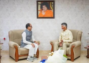 दक्षिण आंध्र प्रदेश के सूखा प्रभावित जिलों को लेकर केंद्रीय कृषि मंत्री शिवराज सिंह चौहान की समीक्षा बैठक