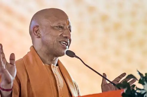 महाकुंभ में ड्यूटी करने वाले कर्मचारियों को सीएम योगी ने दिया तोहफा, पुलिसकर्मियों को एक हफ्ते की छुट्टी!