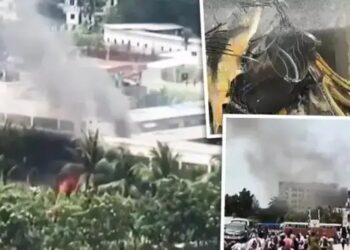 बांग्लादेश एयरफोर्स का F-7 ट्रेनर विमान क्रैश, कॉलेज परिसर में गिरने से मचा हड़कंप; एक की मौत, कई घायल