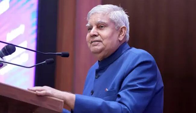 उपराष्ट्रपति ने हैदराबाद में भारत बायोटेक परिसर का दौरा किया