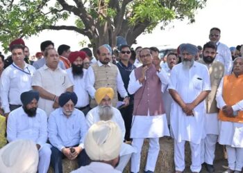 केंद्रीय मंत्री शिवराज सिंह चौहान के साथ पटियाला में किसानों की ‘खुंद चर्चा’