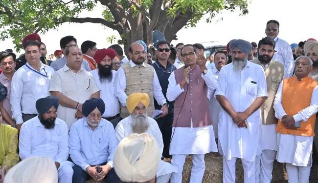 केंद्रीय मंत्री शिवराज सिंह चौहान के साथ पटियाला में किसानों की ‘खुंद चर्चा’