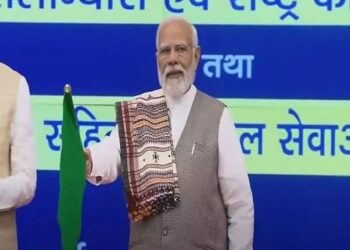 PM MODI ने दिखाई 10 नई वंदे भारत को हरी झंडी, जानें किन राज्यों से सफर होगा आसान