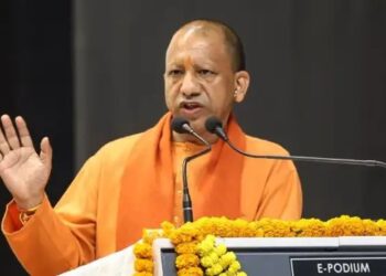 UP: ई-रिक्शा को लेकर CM योगी ने दिए ये सख्त आदेश, सुरक्षा नियमों का रखना होगा ख्याल