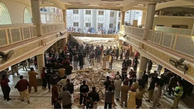 पाकिस्तान में जुमे की नमाज के दौरान मदरसे में आत्मघाती हमला, 5 की मौत, 20 जख्मी