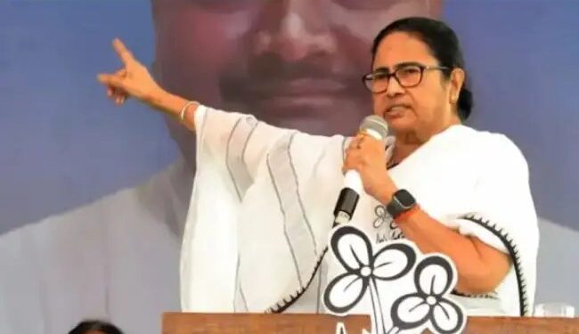 पश्चिम बंगाल में फेरीवालों को फुटपाथ और सड़क खाली करने के लिए नोटिस जारी