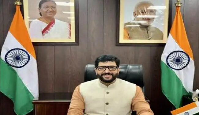 केंद्रीय नागरिक उड्डयन राज्य मंत्री मुरलीधर मोहोल ने पदभार ग्रहण किया