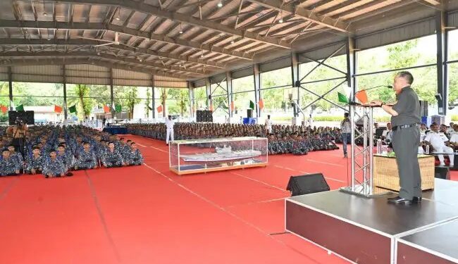 चिल्का दौरे पर पहुंचे सीडीएस, अग्निवीरों  के प्रशिक्षण का किया अवलोकन