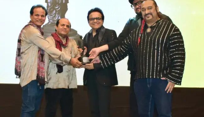 बॉलीवुड की कई हस्तियां दादा साहब फाल्के फिल्म फाउंडेशन अवार्ड्स से सम्मानित