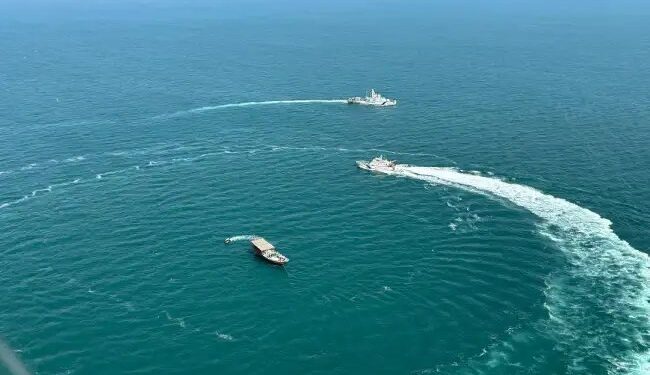 भारतीय तटरक्षक बल ने केरल तट के पास ईरानी नौका को हिरासत में लिया