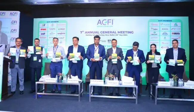 भारत सरकार को कृषि रसायन विनिर्माण और निर्यात के लिए प्रोत्साहन प्रदान करना चाहिए