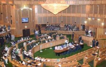 जम्मू-कश्मीर में होने जा रहा विधानसभा का पहला सत्र, जानें कौन हैं स्पीकर?