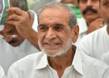 सिख दंगों में सज्जन कुमार को उम्रकैद की सजा करार, बाप बेटे को जिंदा जलाने का मामला