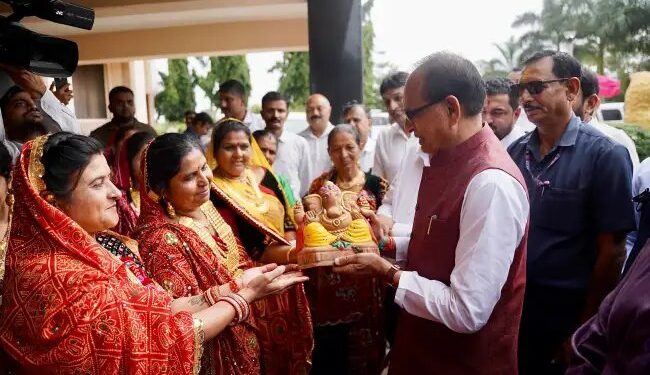 15 अगस्त तक देश में होंगी 2 करोड़ ‘लखपति दीदी’ :  केंद्रीय कृषि मंत्री