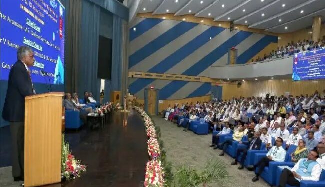 रक्षा सचिव ने चुनौतियों से निपटने के लिए आत्मनिर्भरता हासिल करने का आह्वान किया