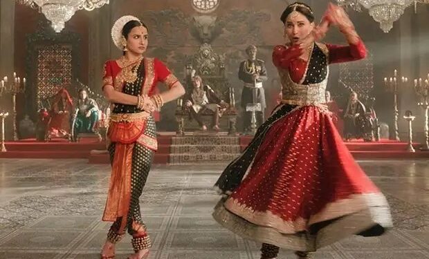 लूप पर चल रहा आमी जे तोमार! विद्या-माधुरी की जोड़ी से फैंस इम्प्रेस