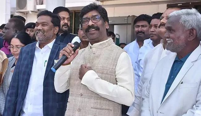 झारखंड की राजनीति में हलचल तेज, जेल गए हेमंत सोरेन तो कौन संभालेगा CM पद