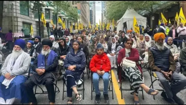 भारत ने वैंकूवर में भारतीय वाणिज्य दूतावास के सामने खालिस्तान समर्थकों का किया विरोध