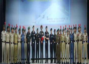 NCC के महानिदेशक ने पर्वतारोहियों को हरी झंडी दिखा रवाना किया