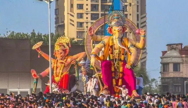 महाराष्ट्र: भिवंडी में गणेश विसर्जन के दौरान पत्थरबाजी, राजस्थान में भी बिगड़ा माहौल