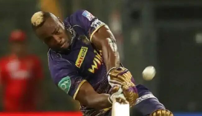 वेस्टइंडीज के ऑलराउंडर आंद्रे रसेल ने एक बार फिर 107 मीटर का छक्का जड़ा